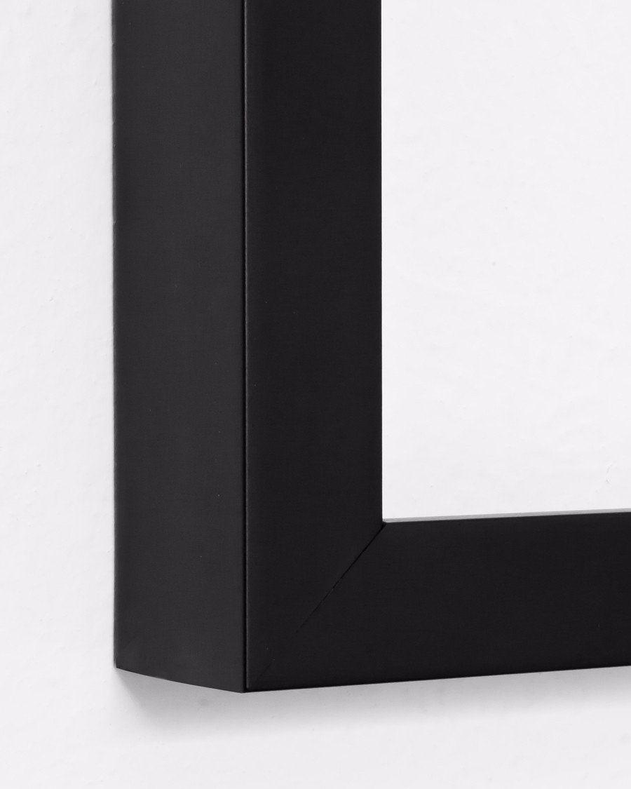 Simply Framed Black Gallery Frame